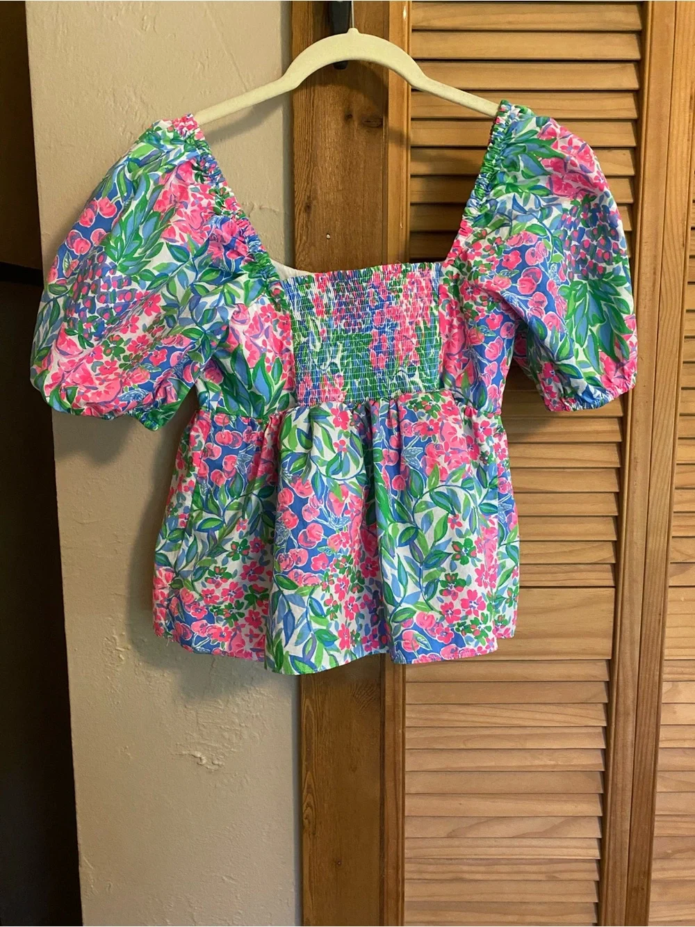 Lilly Pulitzer “Kay” Puff-Sleeve Top Cherry on Top Size 0 Like New w/o Tags